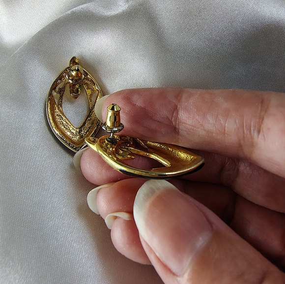 Vintage Gold and Black Door Knocker Earrings - Picture 4 of 5